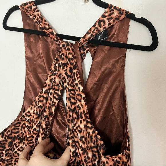 Forever 21 plus size Leopard print jumpsuit 2X - Picture 3 of 7